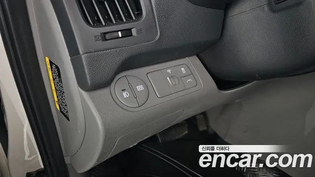 Hyundai Starex 2019 — фото 18