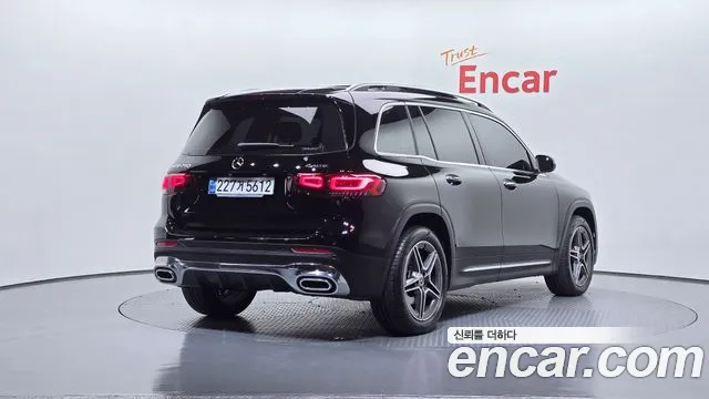 Mercedes-Benz GLB-Class 2023 — фото 2