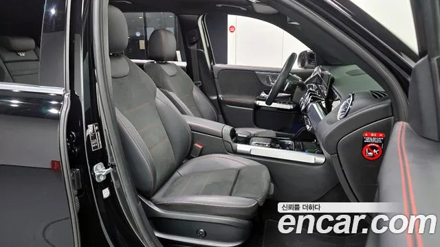 Mercedes-Benz GLB-Class 2023 — фото 10