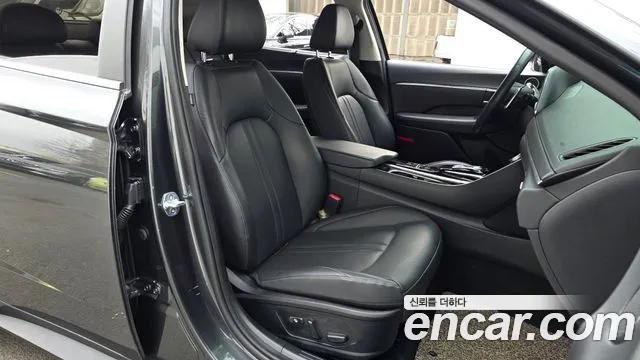 Hyundai Sonata 2020 — фото 10