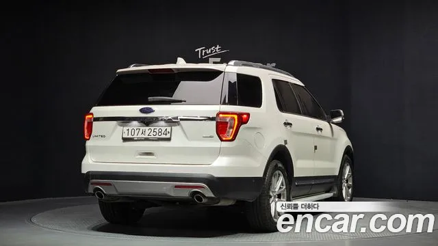 Ford Explorer 2016 — фото 2