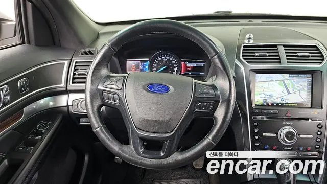 Ford Explorer 2016 — фото 13