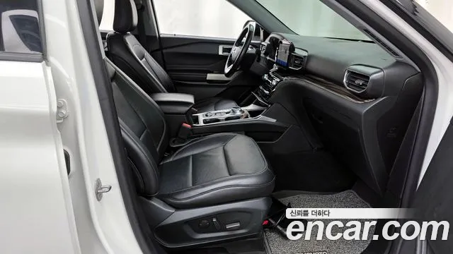 Ford Explorer 2021 — фото 11