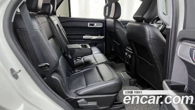 Ford Explorer 2021 — фото 12
