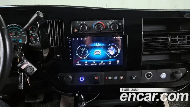Chevrolet Express Van 2014 — фото 14