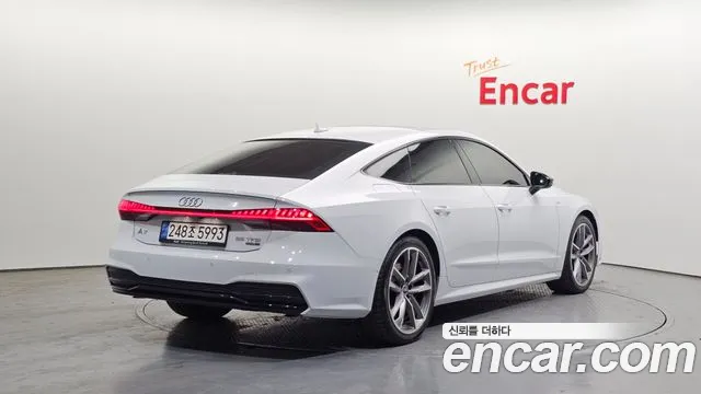 Audi A7 2022 — фото 2