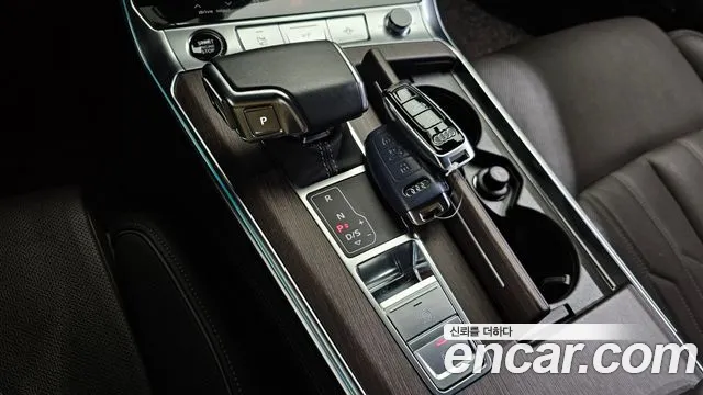 Audi A7 2022 — фото 9