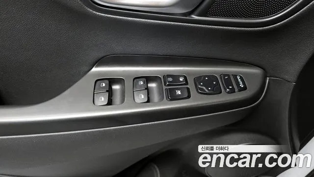 Hyundai Kona 2021 — фото 18