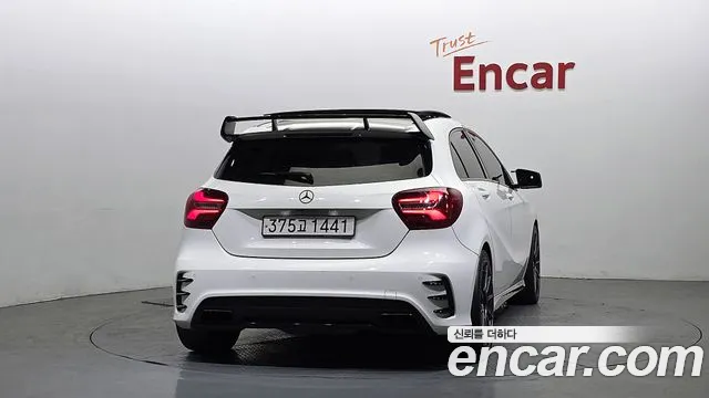 Mercedes-Benz A-Class 2015 — фото 4
