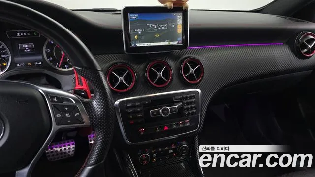 Mercedes-Benz A-Class 2015 — фото 16