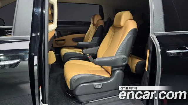 Kia Canival 2022 — фото 12