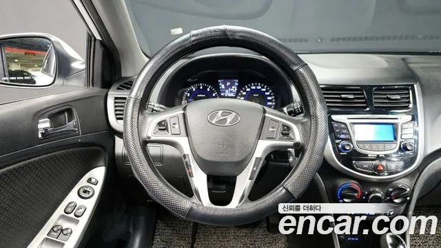 Hyundai Accent 2011 — фото 13