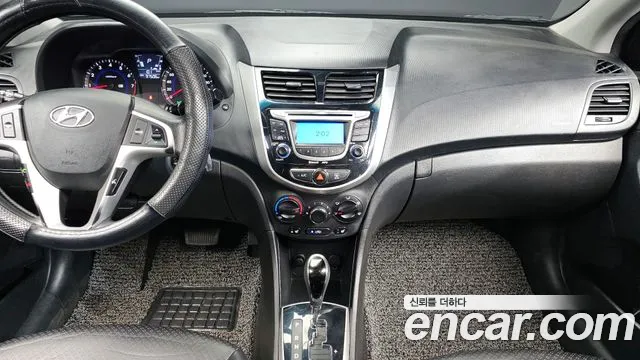 Hyundai Accent 2011 — фото 14