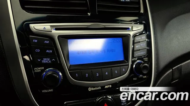 Hyundai Accent 2011 — фото 15