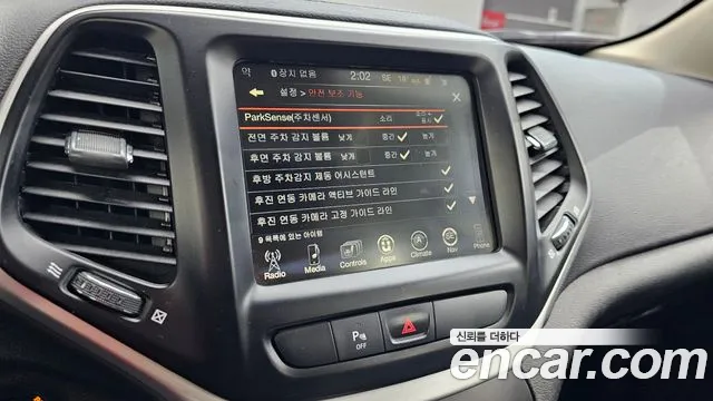 Jeep Cherokee 2017 — фото 15