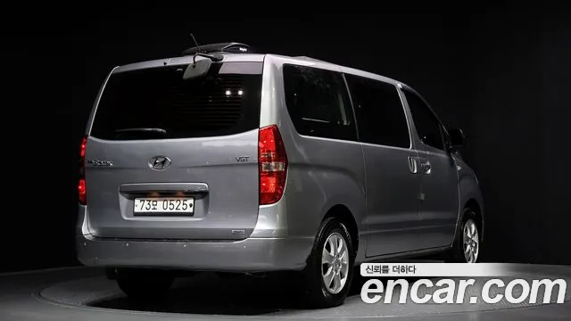 Hyundai Starex 2018 — фото 2