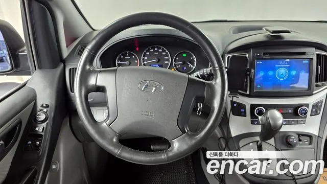 Hyundai Starex 2018 — фото 13