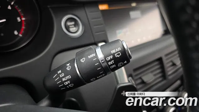 Land Rover Discovery Sport 2018 — фото 15