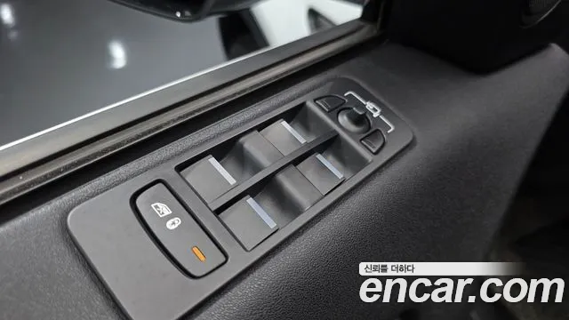 Land Rover Discovery Sport 2018 — фото 16