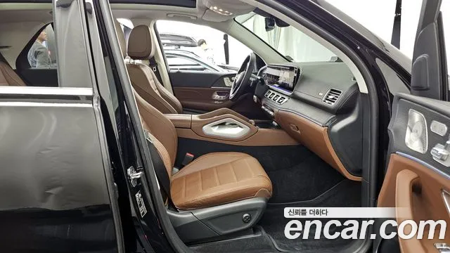 Mercedes-Benz GLE-Class 2025 — фото 11