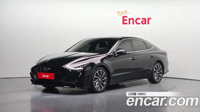 Hyundai Sonata 2022 — фото 1