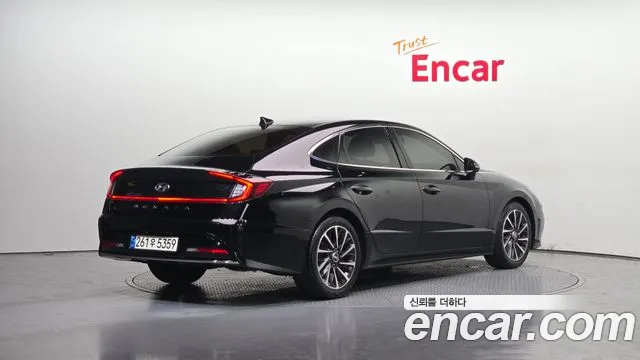 Hyundai Sonata 2022 — фото 2