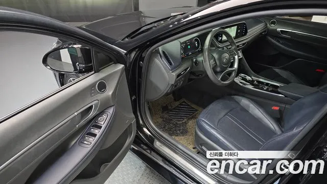 Hyundai Sonata 2022 — фото 10