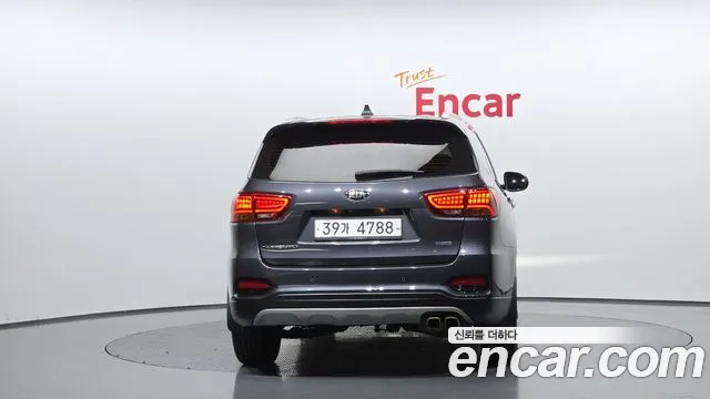 Kia Sorento 2018 — фото 4