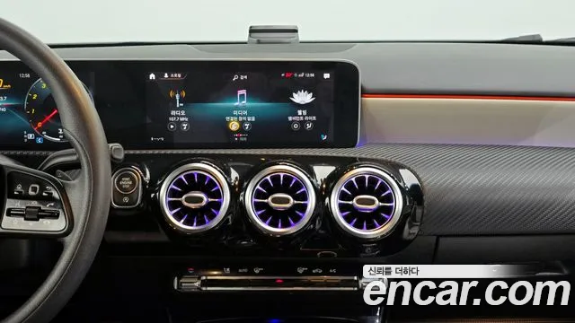 Mercedes-Benz A-Class 2020 — фото 14