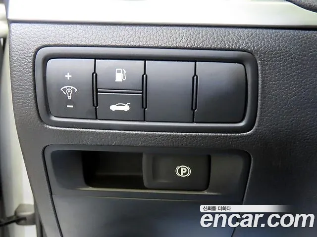 Hyundai Genesis 2016 — фото 13