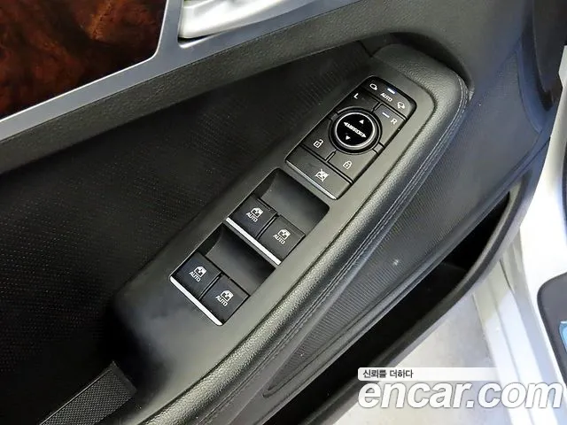 Hyundai Genesis 2016 — фото 14