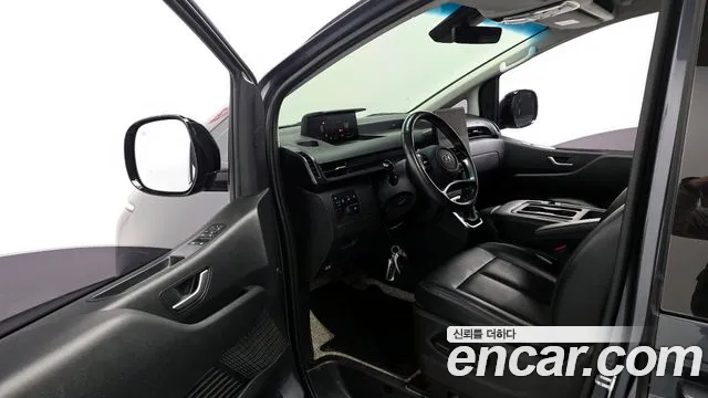 Hyundai Staria 2022 — фото 10