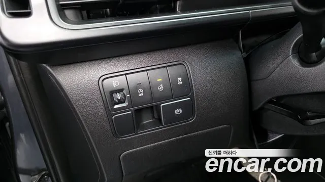 Hyundai Staria 2022 — фото 18