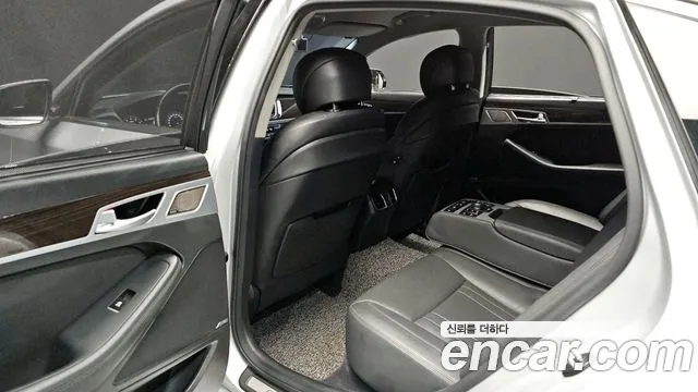 Genesis G80 2017 — фото 11