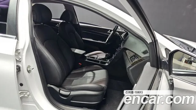 Hyundai Sonata 2017 — фото 11