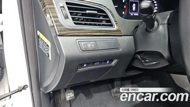 Hyundai Sonata 2017 — фото 18