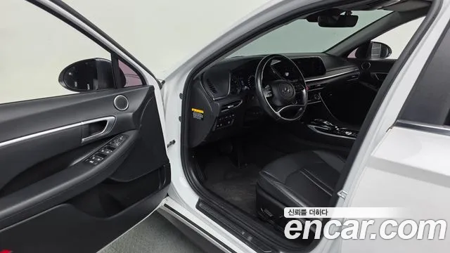 Hyundai Sonata 2020 — фото 10
