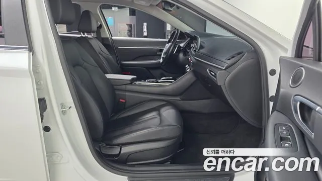 Hyundai Sonata 2020 — фото 11