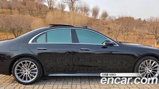 Mercedes-Benz S-Class 2023 — фото 4