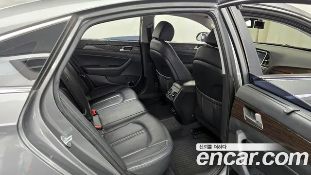 Hyundai Sonata 2018 — фото 12