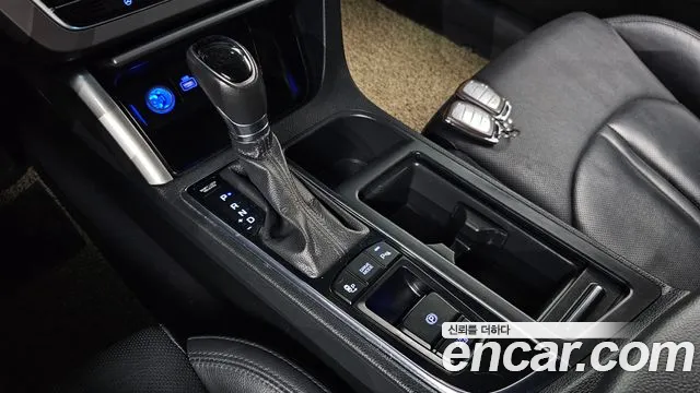 Hyundai Sonata 2017 — фото 9