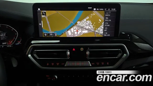 BMW X4 2022 — фото 14