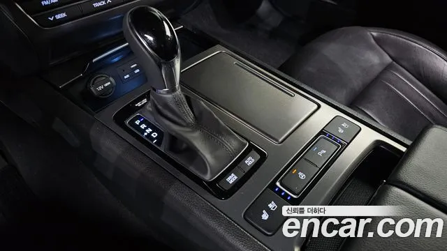 Hyundai Genesis 2016 — фото 9