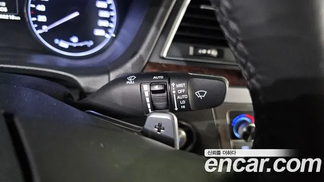 Hyundai Genesis 2016 — фото 16