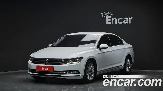 Volkswagen Passat 2018 — фото 1