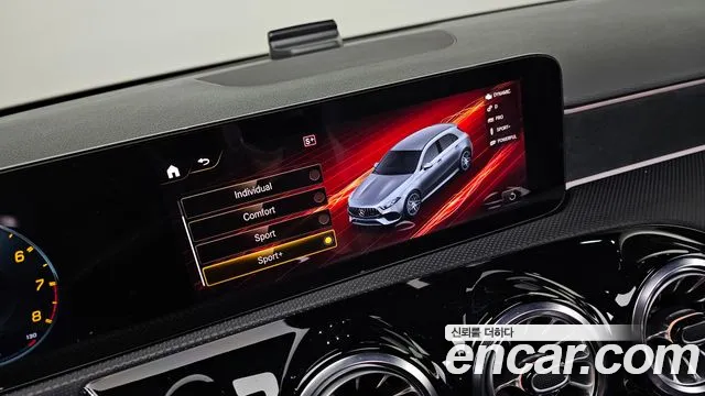 Mercedes-Benz A-Class 2023 — фото 17