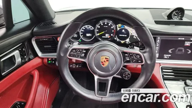 Porsche Panamera 2019 — фото 13