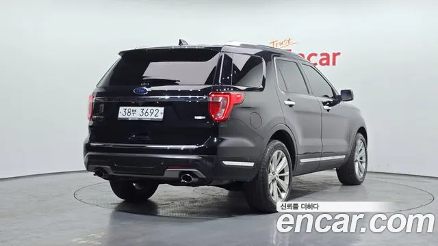 Ford Explorer 2019 — фото 2