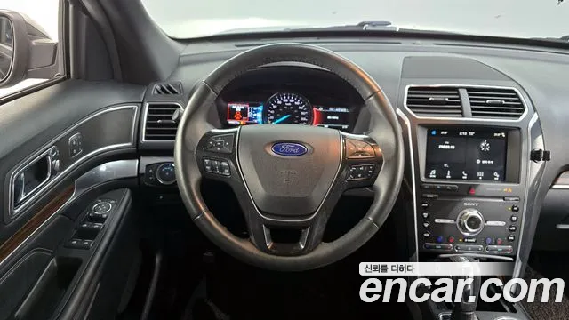 Ford Explorer 2019 — фото 13