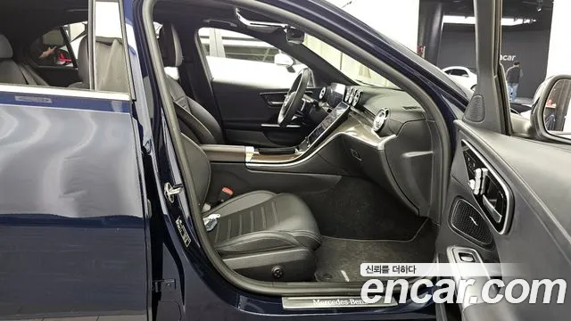 Mercedes-Benz C-Class 2022 — фото 11